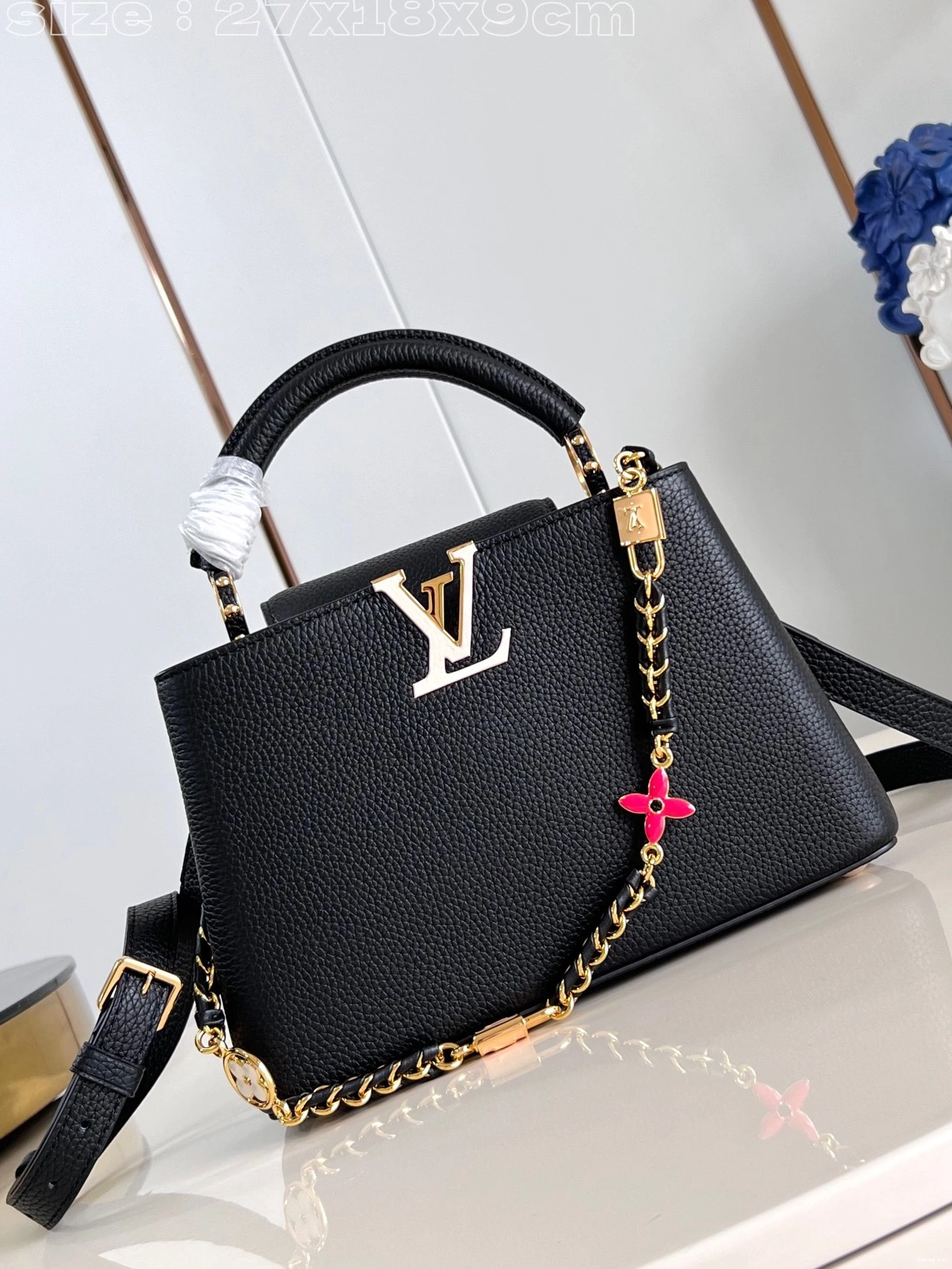 BB-27*18*9CM CAPUCINES VUITTON LOUIS 0724